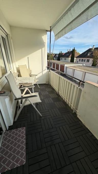 Monikas Home - Gemuetliche 3-Zimmer-Wohnung Im Herzen Von Böblingen Eksteriør bilde